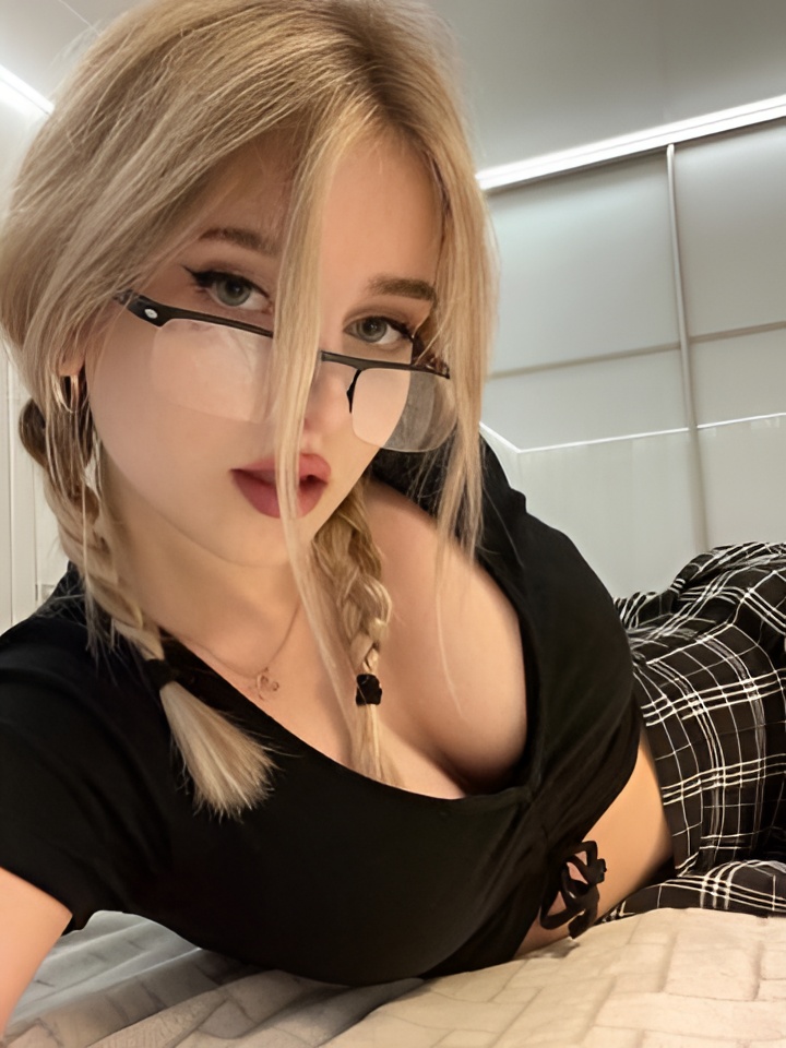 Индивидуалка Влада, доступна для личного знакомства от 2500 руб