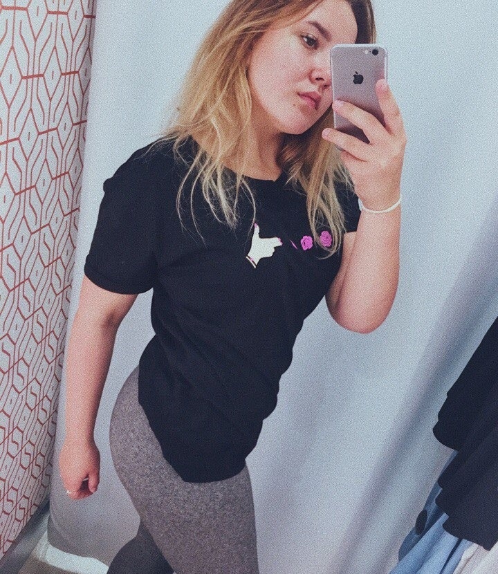 Алина привлекальеная девушка из Джанкой цена от 3000 руб