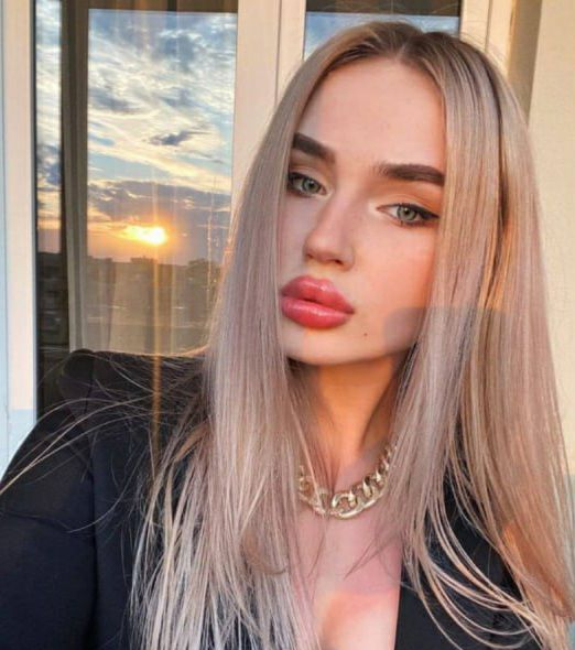 Эмилия привлекальеная девушка из Джанкой цена от 4000 руб