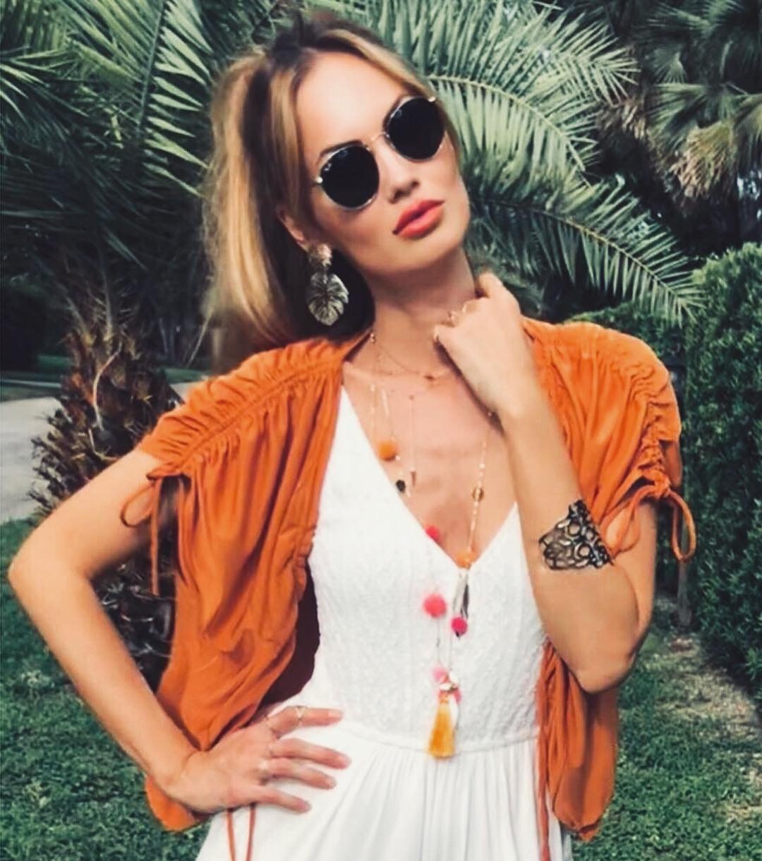 Ольга привлекальеная девушка из Джанкой цена от 3000 руб