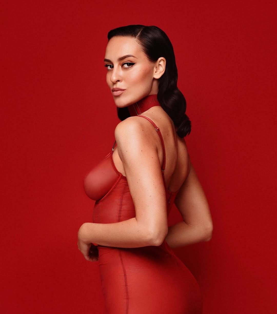 Диана привлекальеная девушка из Джанкой цена от 7000 руб