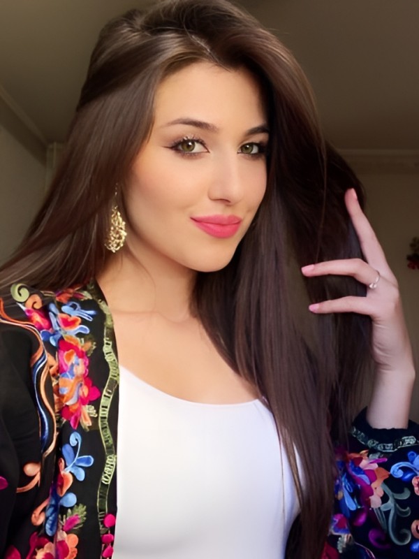 Элеонора привлекательная девушка из Джанкой цена от 5000 руб