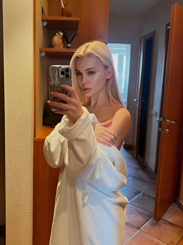 Тая привлекательная девушка из Джанкой цена от 4000 руб