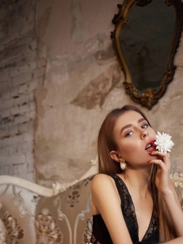 🎥 Ольга привлекательная девушка из Джанкой цена от 3500 руб